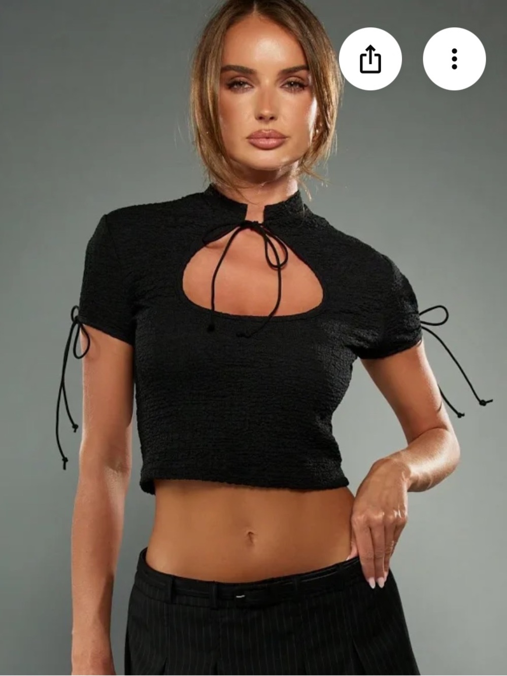 Missguided + Black Tie-Front Short Sleeve Crop Top Size S